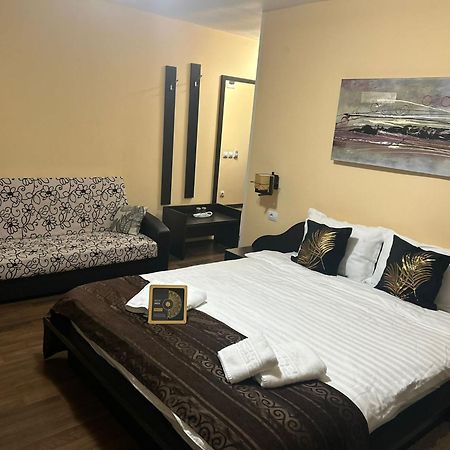 Hotel Casa Alex Rasnov Extérieur photo