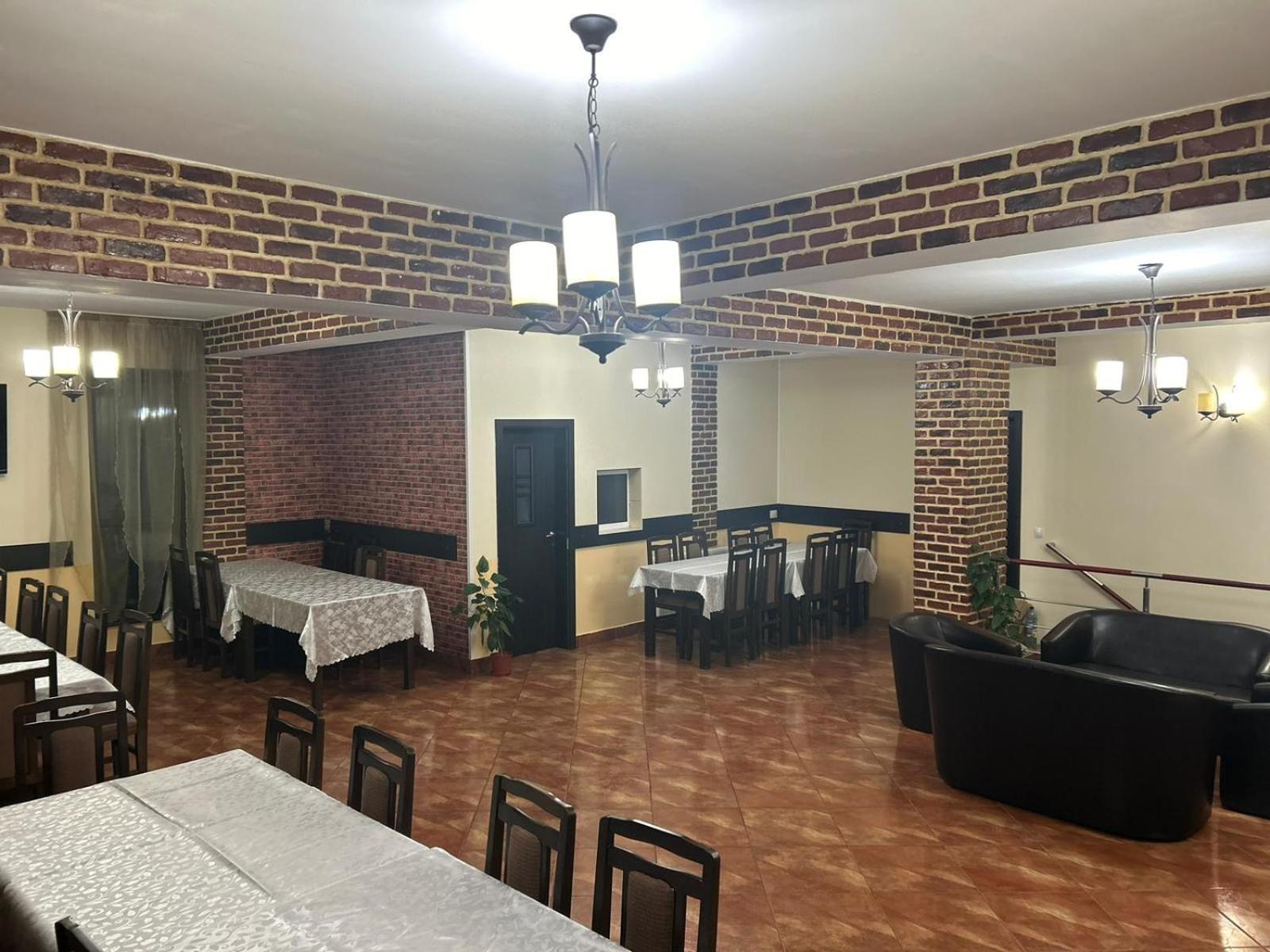 Hotel Casa Alex Rasnov Extérieur photo